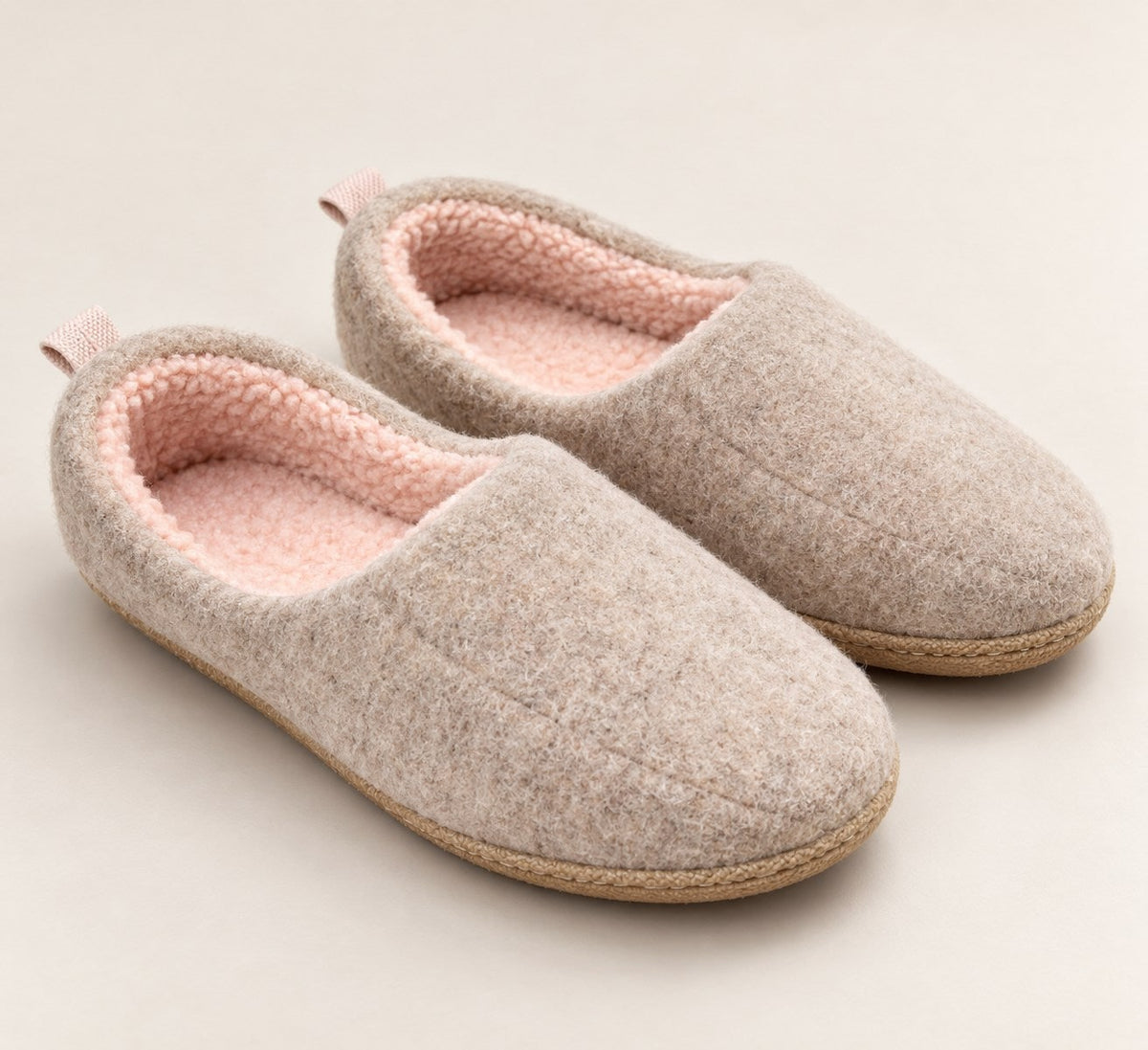 Beige orthopedic slippers with a pink fleece lining 4