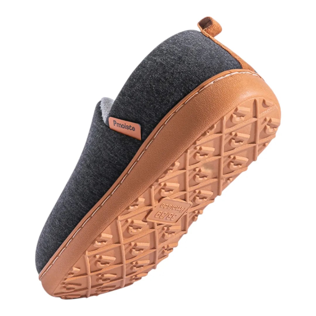 Black cushioned fleece lined house slippers 4