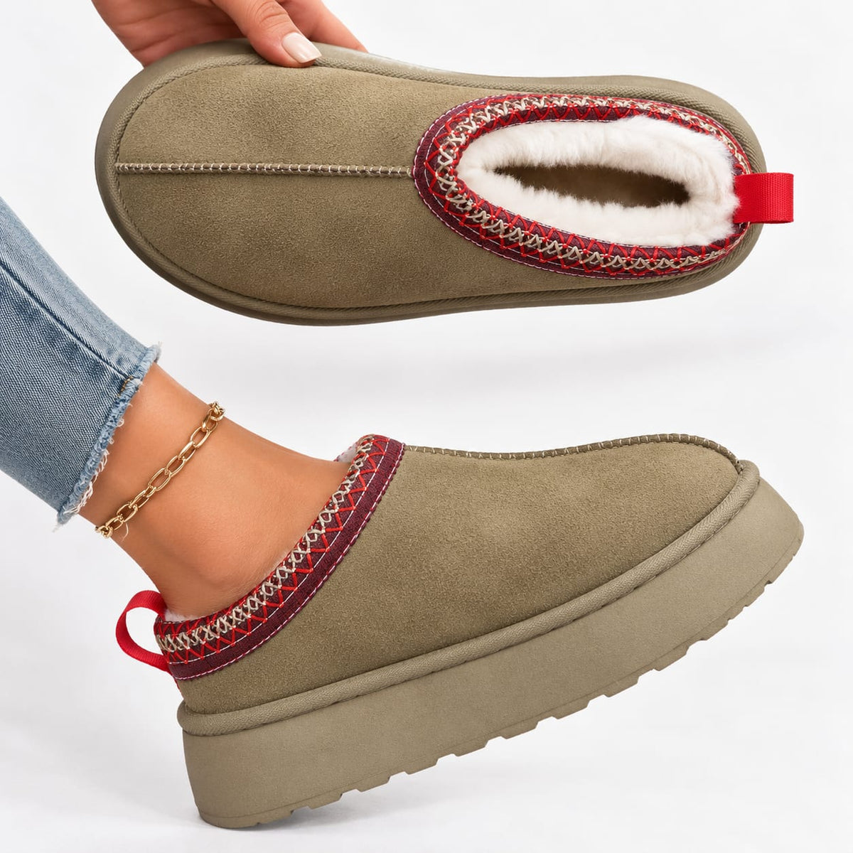 Green slippers with soft lining seen from above 2